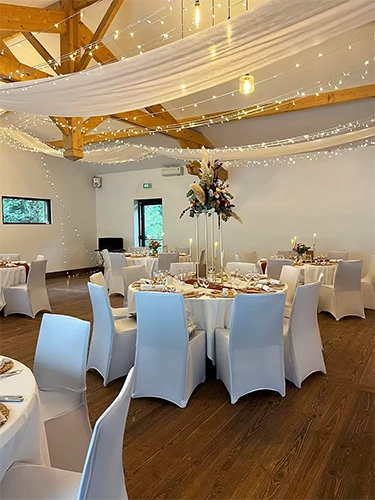 Ciel étoilé dans une salle à louer