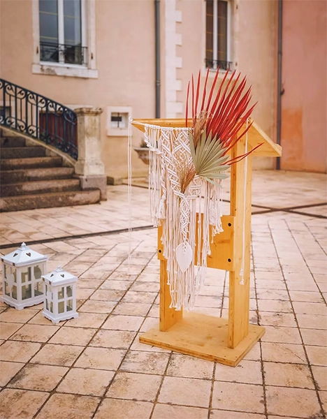 Location Pupitre en bois pour votre événement en vendée