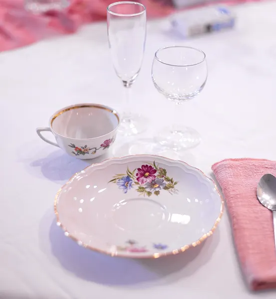 Location Tasses vintage dépareillées