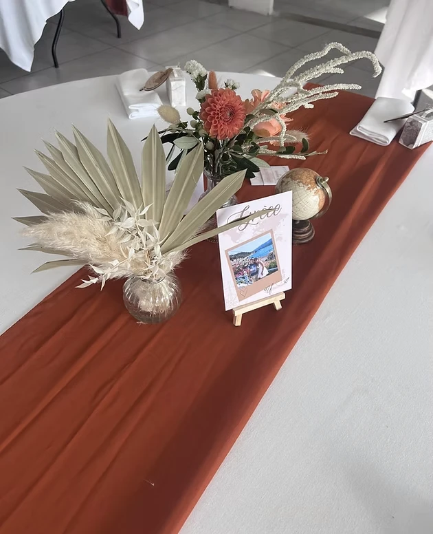 Location chemin de table terraccota pour votre événement en Vendée